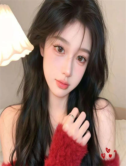 人物解析《向往黑人的楼上女孩》：探索配角的精彩演绎与功能作用 理解角色塑造的艺术