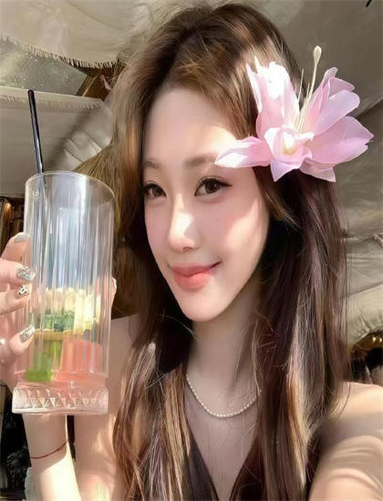 纪录片《第三双鞋印》欣赏手册：如何解读深层的象征意义 丰富文化知识